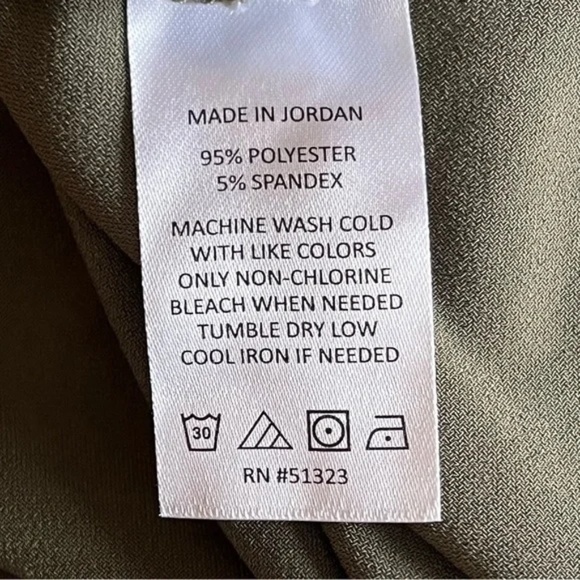 Two by Vince Camuto | Army Olive Green V-Neck Blouse Top, XXL - Picture 8 of 8